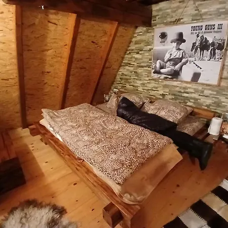 Forest House Aleksandar 度假居 Srbac