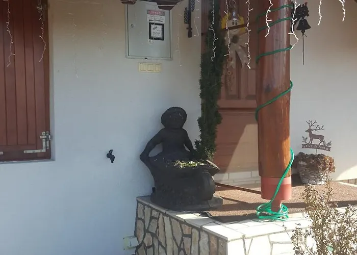 Forest House Aleksandar Holiday home *