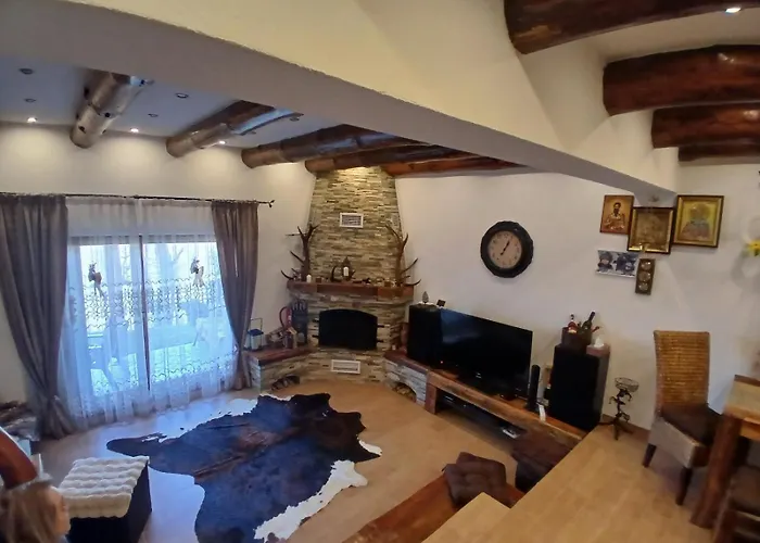 Forest House Aleksandar Holiday home *